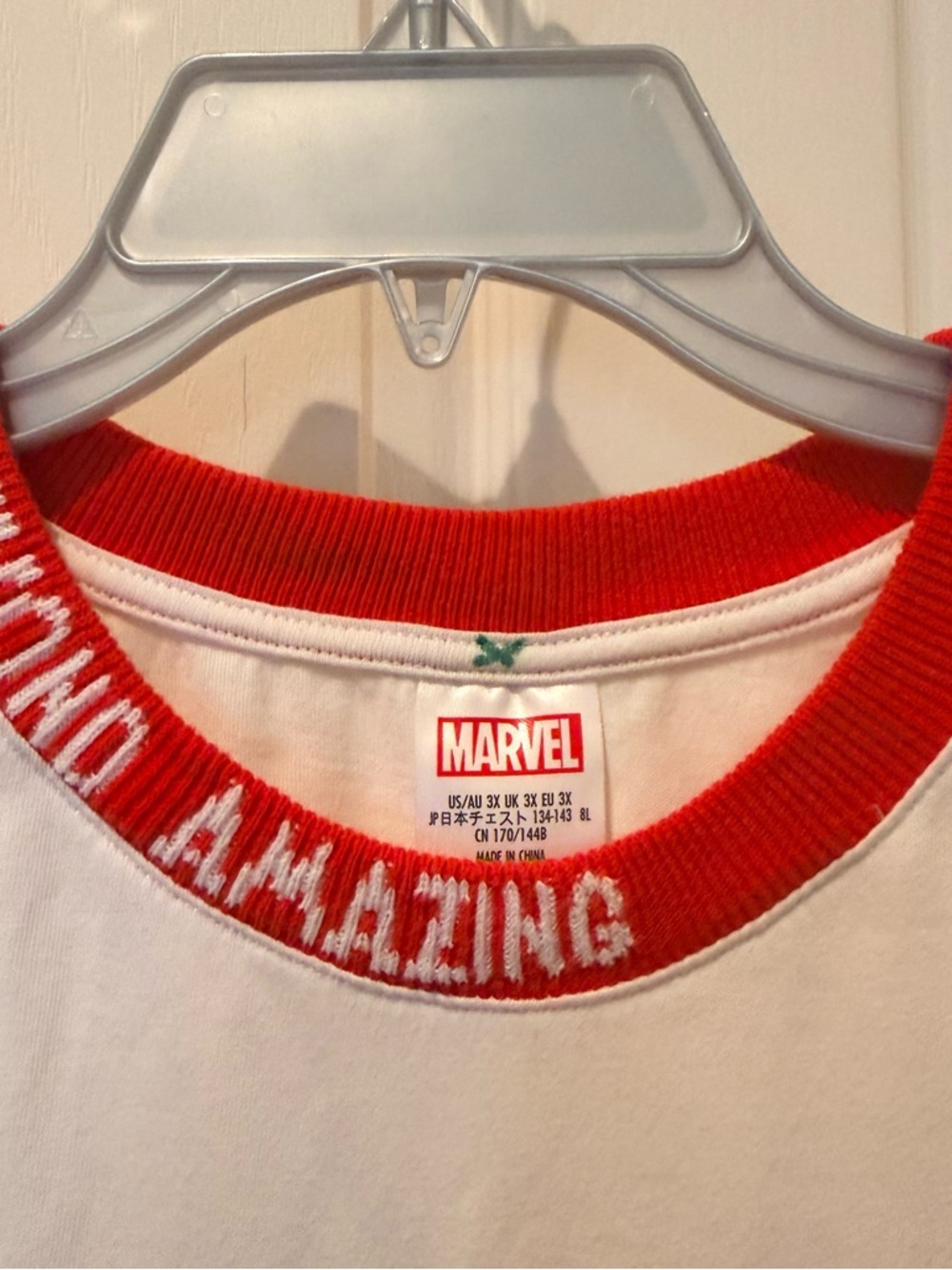 Marvel Women' Spider-Man 60th anniversary-White & Red cropped Tee 3X - Picture 2 of 7